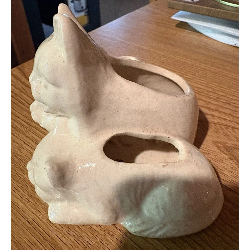 Vintage White Ceramic Cat Planter Unbranded 3 Cats Snuggling Folklectic Decor